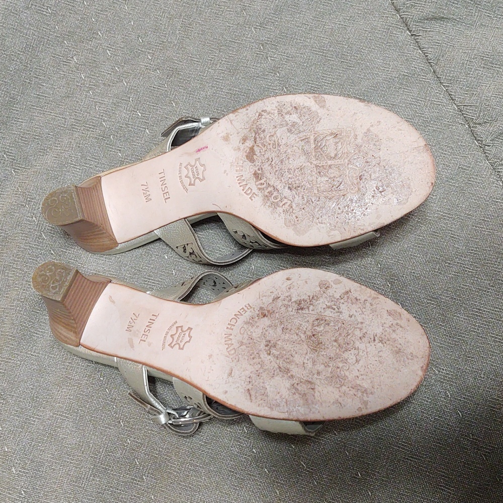 Brighton Women's Tinsel Champagne Metallic Silver Sandals size 7.5 M - Picture 8 of 9